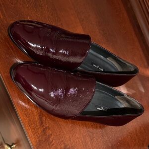 Paul Green Women’s 8 Very Good Condition Patent Leather Burgundy Slip-On Loafers